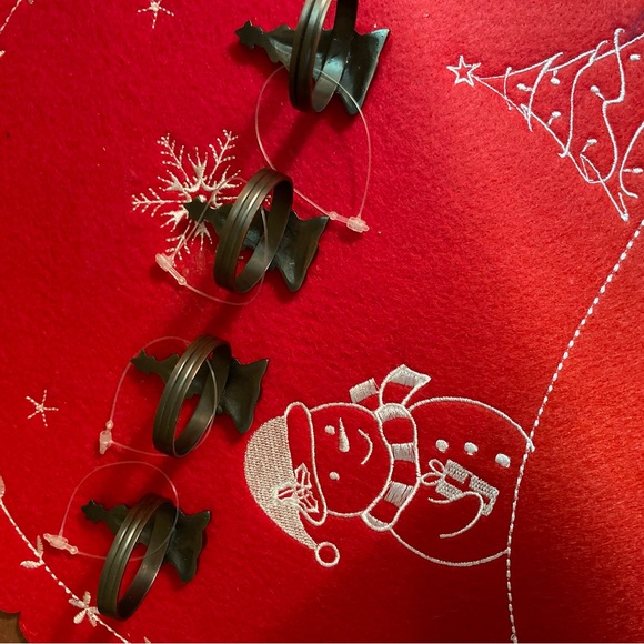 Christmas Tree Napkin Rings, Set of 4 ( more available ) Colonial Tin Works - Picture 6 of 6